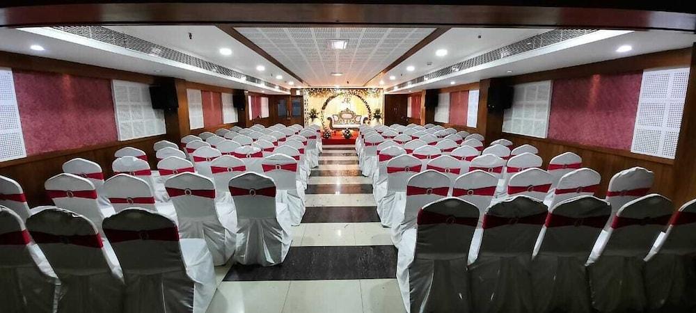 Hotel Prince Gardens Coimbatore Eksteriør billede