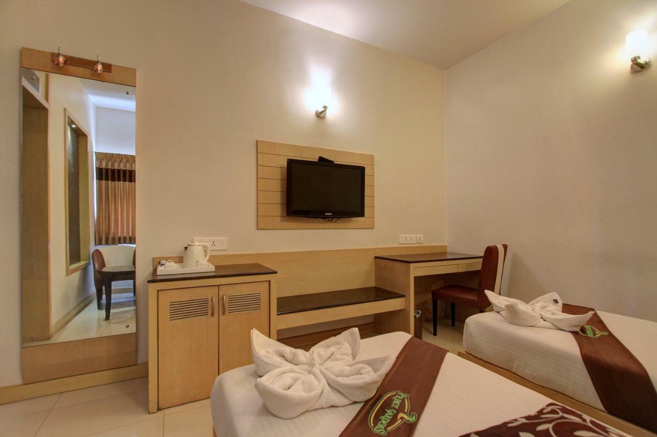 Hotel Prince Gardens Coimbatore Eksteriør billede